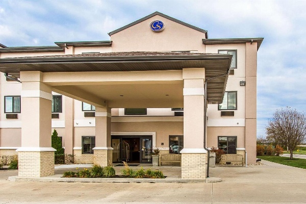 Comfort Suites Mattoon image 2